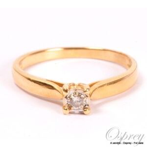 Solitaire diamond ring