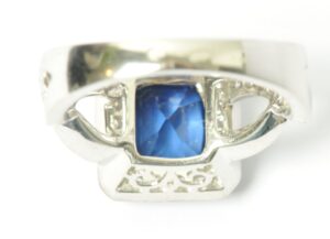Sapphire and diamond ring - Image 2