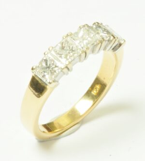 Diamond wedding band