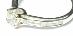 White gold diamond engagement ring - Image 15