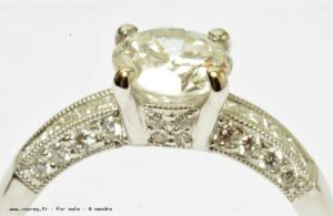 Solitaire engagement ring - Image 5